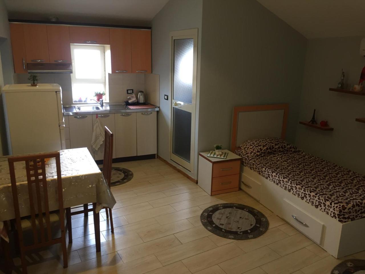 Lille France Apartments Shkoder Luaran gambar