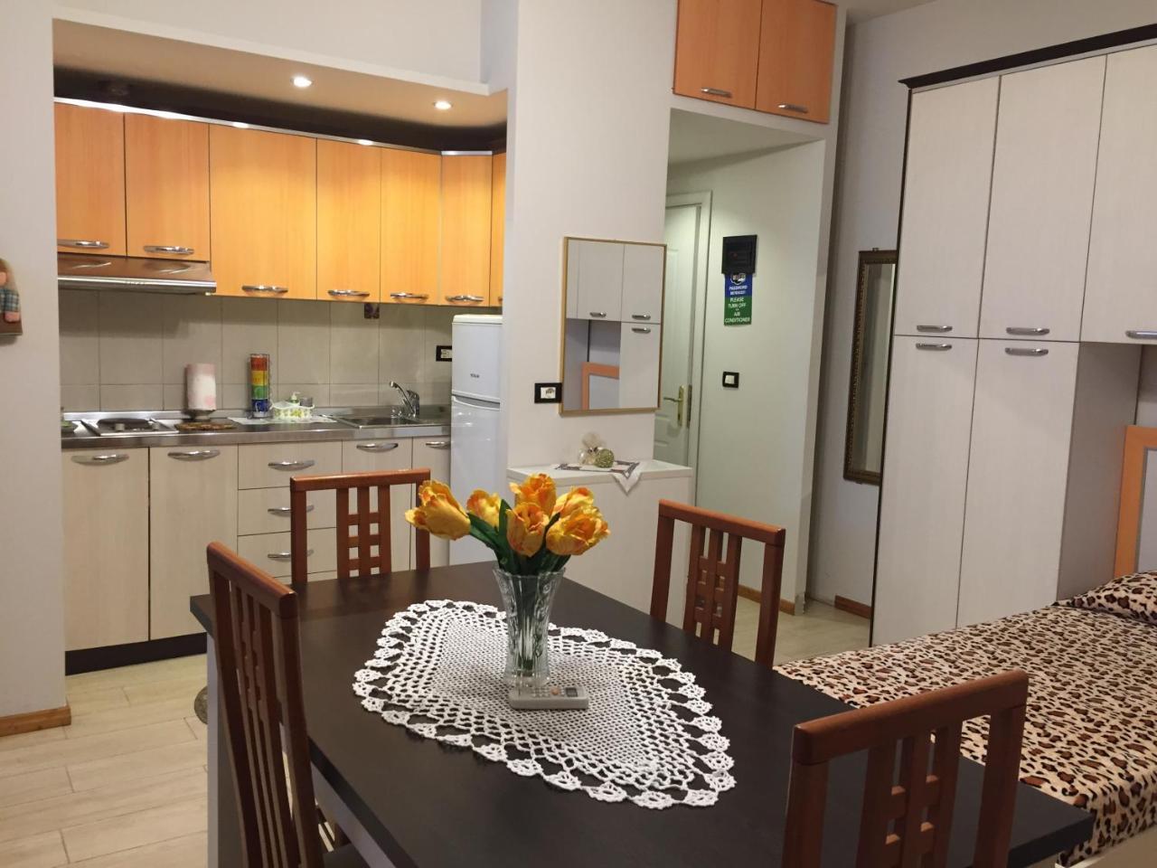 Lille France Apartments Shkoder Luaran gambar