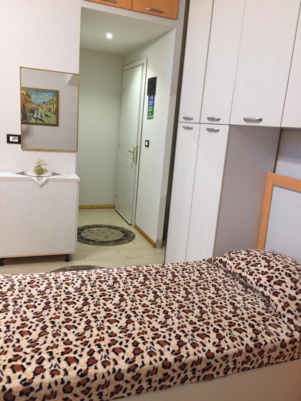 Lille France Apartments Shkoder Luaran gambar
