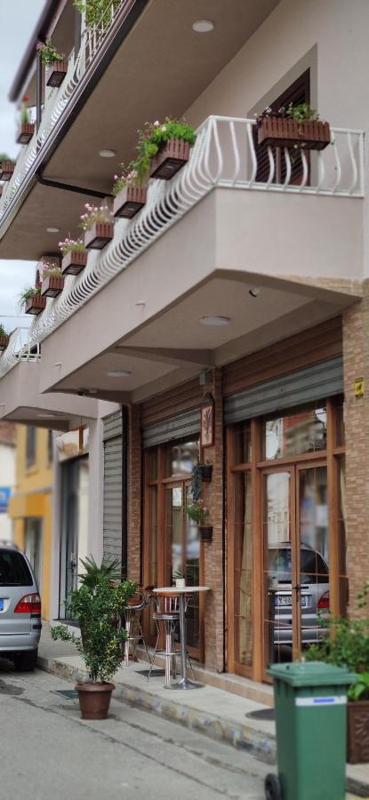 Lille France Apartments Shkoder Luaran gambar